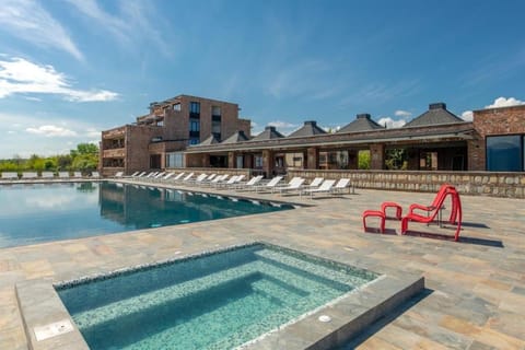 Day, Pool view, Swimming pool, sunbed