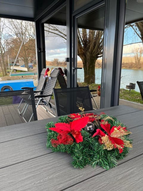 Day, Winter, Balcony/Terrace