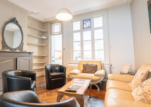 Communal lounge/ TV room, TV and multimedia, Living room