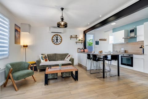 Property building, Living room