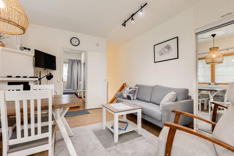 TV and multimedia, Living room, Dining area