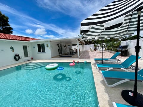 Swimming pool