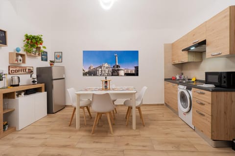 Property building, Kitchen or kitchenette, Living room