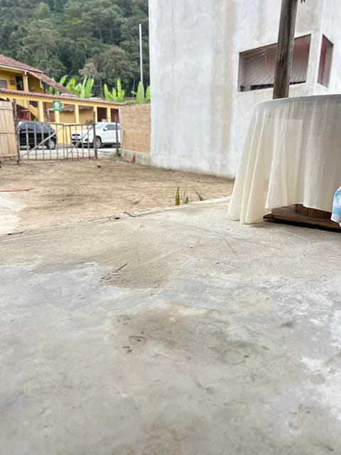 Garden, Quiet street view