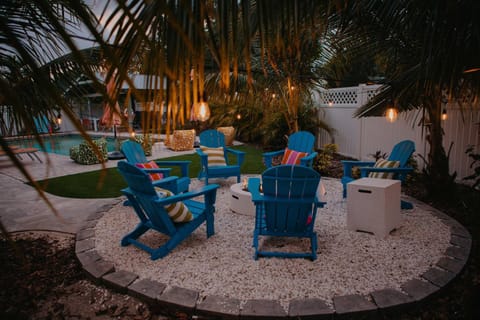 Sleeps 20 - Games - Basketball - Pool - Movie Room House in Bradenton