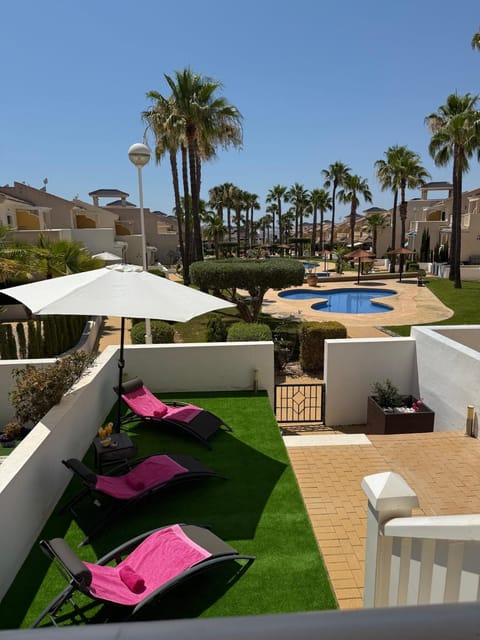 Pool view, Swimming pool, sunbed