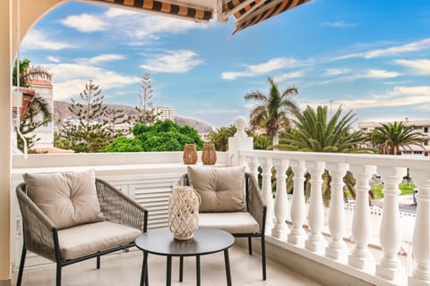 Day, Natural landscape, View (from property/room), Balcony/Terrace, Seating area, Sea view