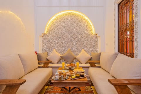 Living room, Seating area, Dining area, Food