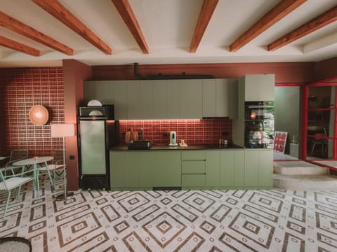 TV and multimedia, Coffee/tea facilities, Kitchen or kitchenette