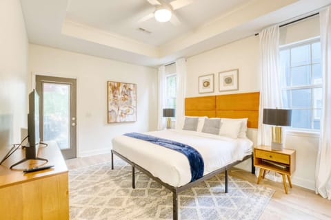 Spacious Modern Retreat with Game Room & Fire Pit near Trails House in Rogers