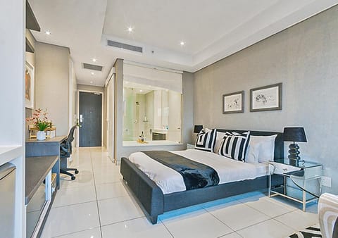 Bed, Photo of the whole room, Bedroom, air conditioner
