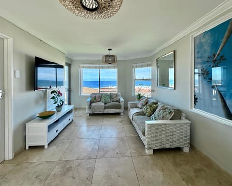 TV and multimedia, Living room, Seating area, Sea view