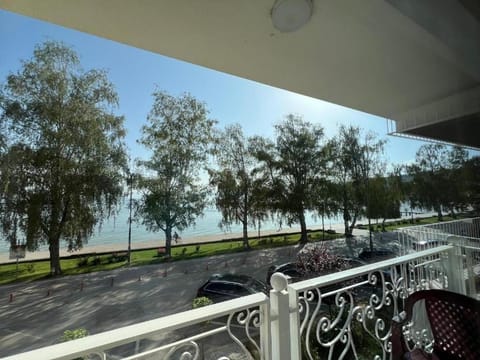 Day, View (from property/room), Balcony/Terrace, Parking