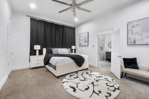 Family-Friendly 5BR | Sleeps 15 | 3 mins Downtown! House in Montgomery