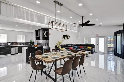 Living room, Dining area, dishwasher