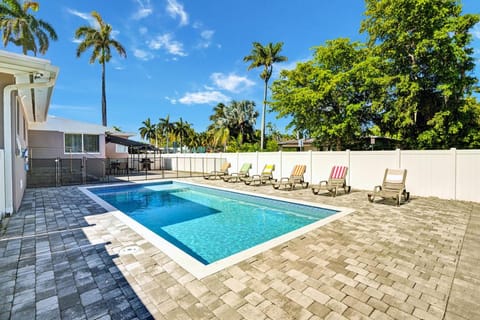 Pool view, Swimming pool, Swimming pool, sunbed