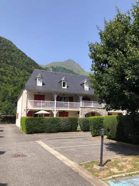 Property building, Mountain view