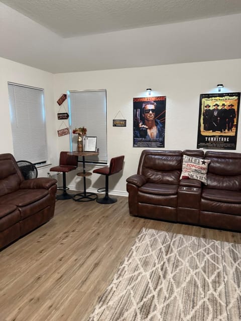 Perfect Family Getaway sleeps 12 House in Seguin