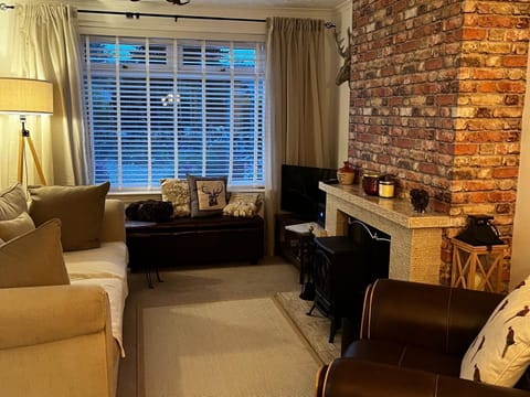 Tickety-Boo Luss Loch Lomond House in Scotland