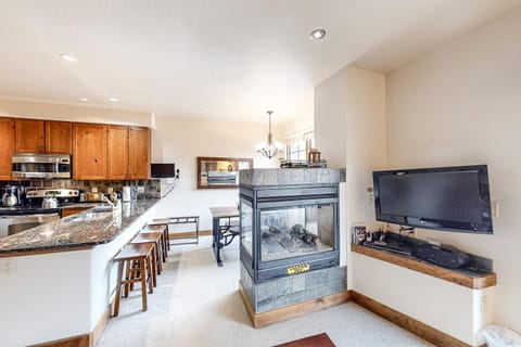 Cache F3-302 Apartment in Copper Mountain