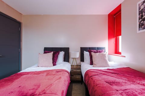 Modern 2BR near Wigan Town Centre Apartment in Wigan