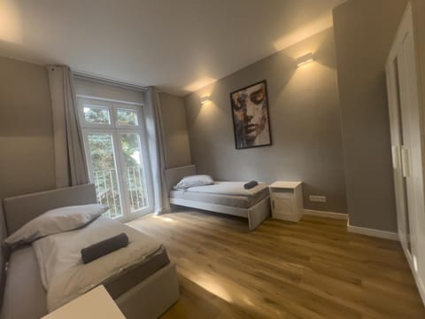 Modernes Apartment mit 2 Schlafzimmern und Küche Apartment in Offenbach