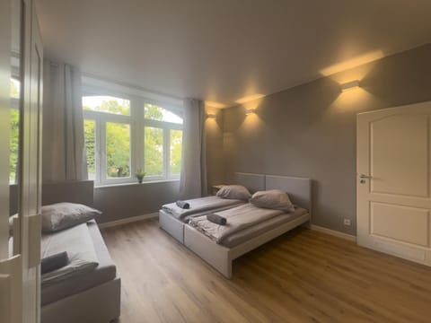 Neues Apartment mit 2 Schlafzimmern und Küche Apartment in Offenbach