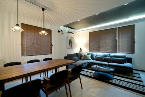Living room, Seating area, air conditioner