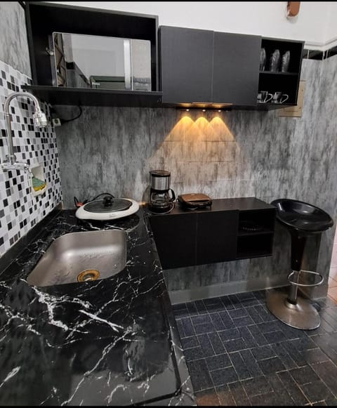 Quarto econômico 25 de agosto Bed and Breakfast in Duque de Caxias