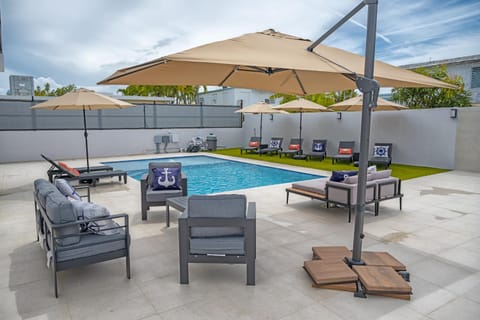 Seating area, Pool view, Swimming pool, Swimming pool, sunbed