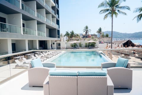 Balcony/Terrace, Swimming pool