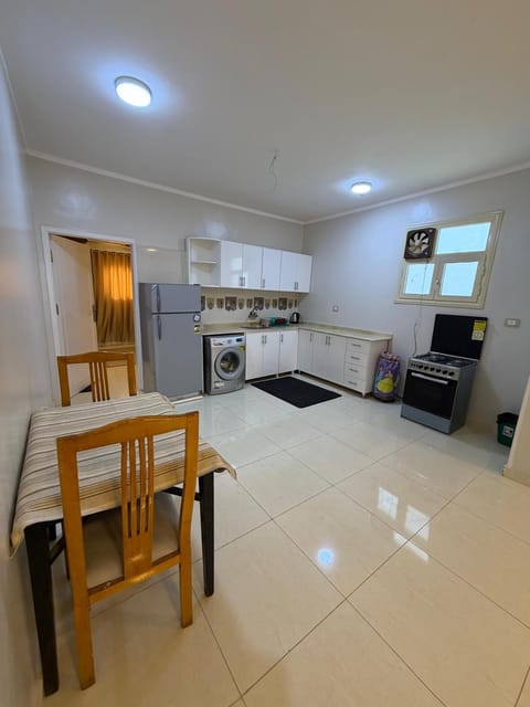 Kitchen or kitchenette, Seating area, Dining area, oven, pet friendly