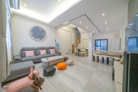 TV and multimedia, Living room, Seating area