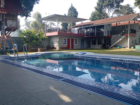 Swimming pool