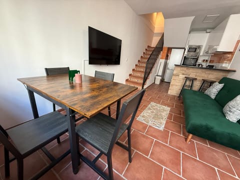 Estepona Old Town Gem • 5 min Walk to Beach House in Estepona