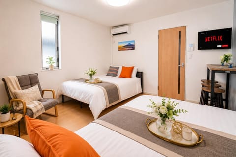 Bed, Photo of the whole room, Bedroom, air conditioner