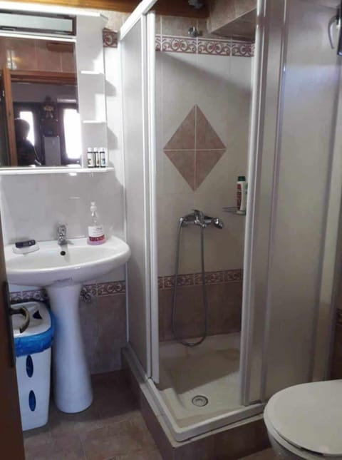 Πέτρινο σπίτι στη πλατεία House in İzmir Province