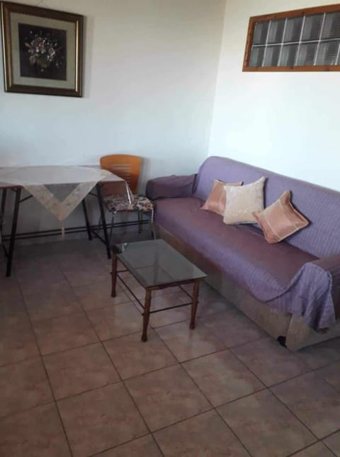 Πέτρινο σπίτι στη πλατεία House in İzmir Province