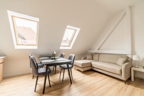 Living room, Seating area, Dining area