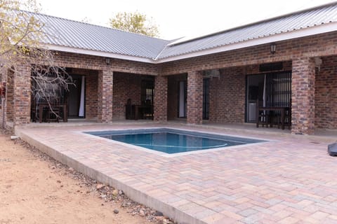Property building, Pool view, Swimming pool, Swimming pool