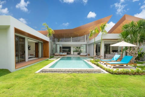 Property building, Garden, Pool view, Inner courtyard view