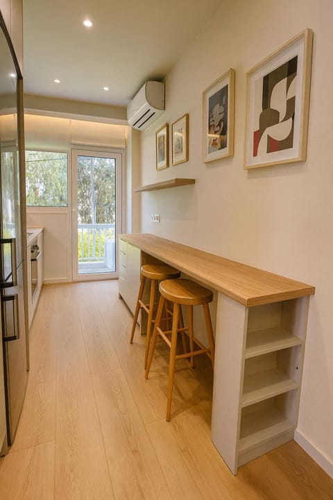 Chic Athenian Apartment by the Riviera Apartment in Kallithea