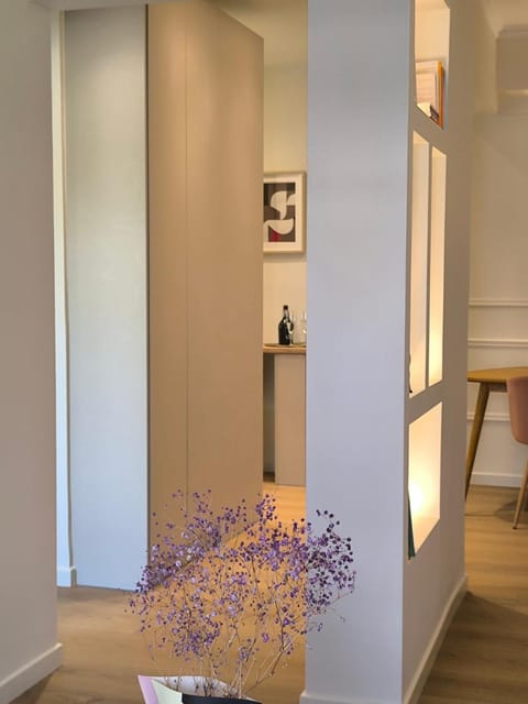 Chic Athenian Apartment by the Riviera Apartment in Kallithea