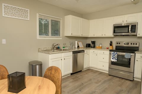 Comfortable and Calm Stay in Columbus House in Ohio