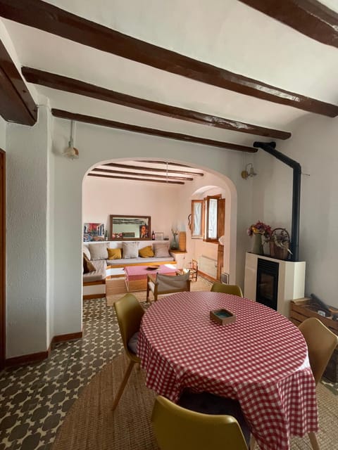 Seating area, Dining area