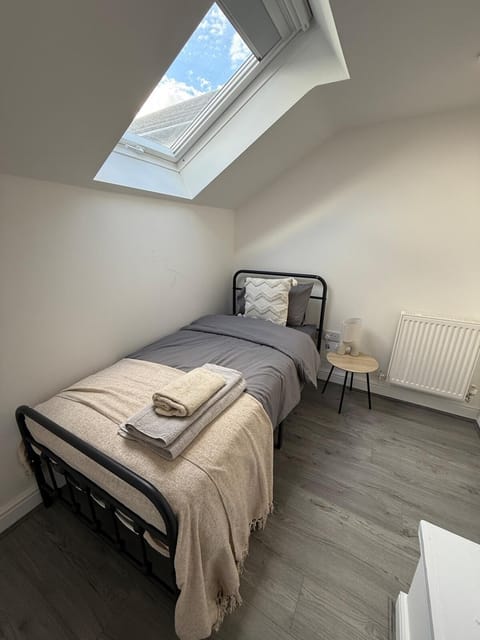 ResiLets - Berwick House - Large 4 Bed Townhouse - Contractor stays House in England