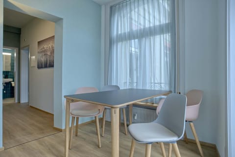 Living room, Dining area, air conditioner