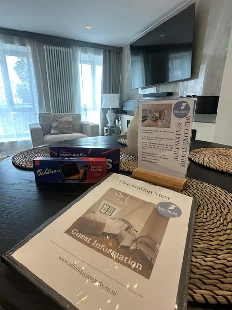 Fire Station View-Central-2 king beds-Brand new interior House in Teignbridge