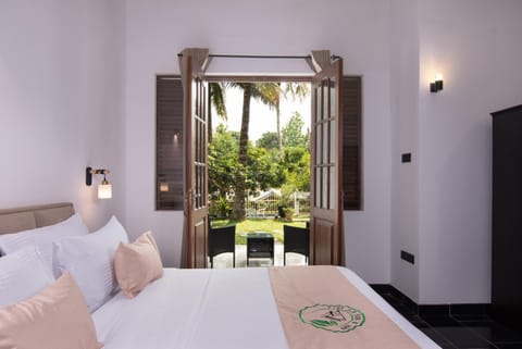 Garden, Bedroom, Garden view