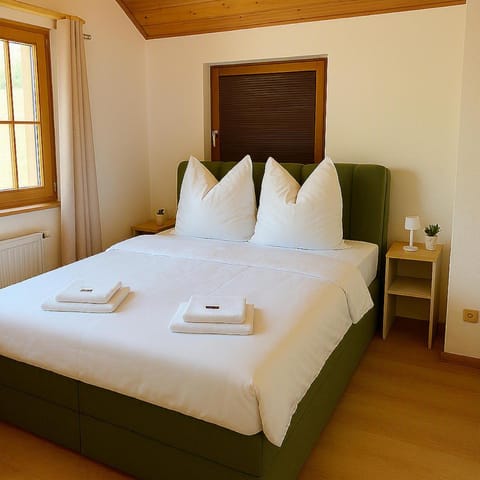 Bed, Bedroom